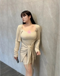 #臺北  知恩 165cm D 46kg 26歲  資訊：溫婉氣質 很好相處