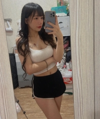 ：曉彤  167cm / 49kg / 23歲 / D罩杯 /#高挑正妹