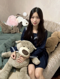 婧婧 160cm.45kg.Ccup.21歲  她的柔韌性讓人心動  床上的