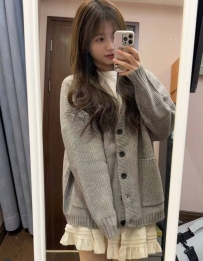 #台北 #19歲學生兼差 甜心 160/C/45kg/19歲 膚白可愛小隻無刺青