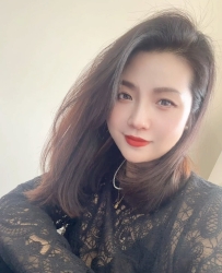 雅柔 162/D/47/36歲  #性欲很強 床上嫵媚動人穴穴水多