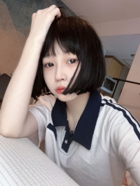 芊芊 158cm 45kg B 19歲  #身材顏值都超讚 皮膚白皙