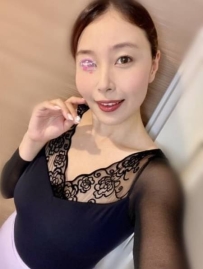 楚楚 162 C 47 38歲   #性感導購員 穿著乾淨   笑容甜美