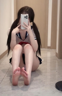 小晴｜21歲｜158｜45｜C    乖乖臉蛋＋小女人身材