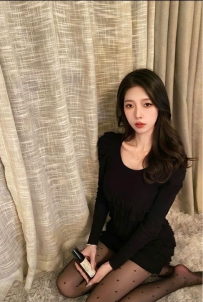 #台北 靜雅 165cmC奶26歲 性格溫柔 美腿黑絲超性感