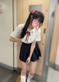 #雙北 夏夏 158-20歲-C奶-44kg  在校生 清純可人，