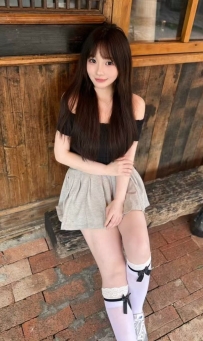 芯瑜163cm/46kg/C+cup/20歲 清純甜美的學生妹肌膚嬌嫩光滑