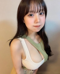 在巨乳面前 可愛不堪一擊  雨晴  160cm.E.48.22歲