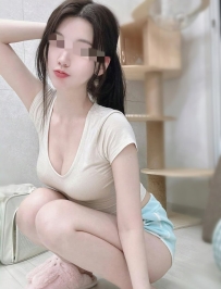 #鄰家女孩給你滿滿的戀愛感  怡萱  160cm 23歲 D奶 46kg