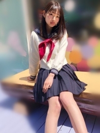 玉琳 155 C 44kg 19歲  剛報班的學生妹妹 外貌很可愛