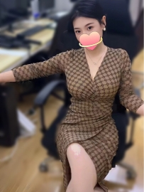 佳儀 159.F.33歲.52kg    豐滿蜜桃身材，皮膚水潤彈性滿分
