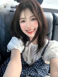 小妖  158/C+/44/21Y  #護校大學生(實習中)  #小護士  #骨感美女