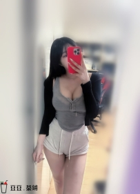 ✨ 伯倪  📏 166 cm｜ 48 kg｜ 25歲  💖 E Cup｜長腿大奶