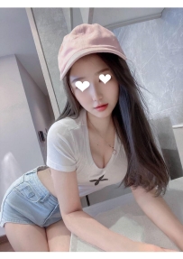 #高雄    丹丹 168 47 Dup 21y 氣質美女校花  瘦瘦高高美美的,擁有一隻大長腿