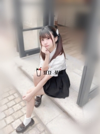 #臺中 娜萌 156.43.C.18歲 青春嫩妹，身材小巧玲瓏，