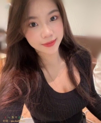 星座：天蠍座  163公分 / 24歲  飯店服務人員