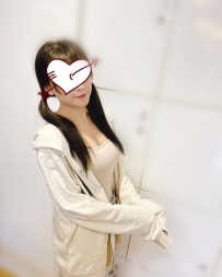 #台中  小可 158cmC奶19歲  “逢甲學生妹”上線