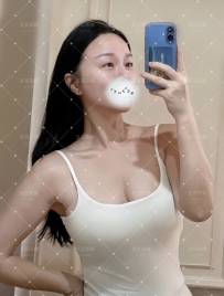 佳音 162cm / 49kg / Dcup / 35歲  撞擊感很有存在感